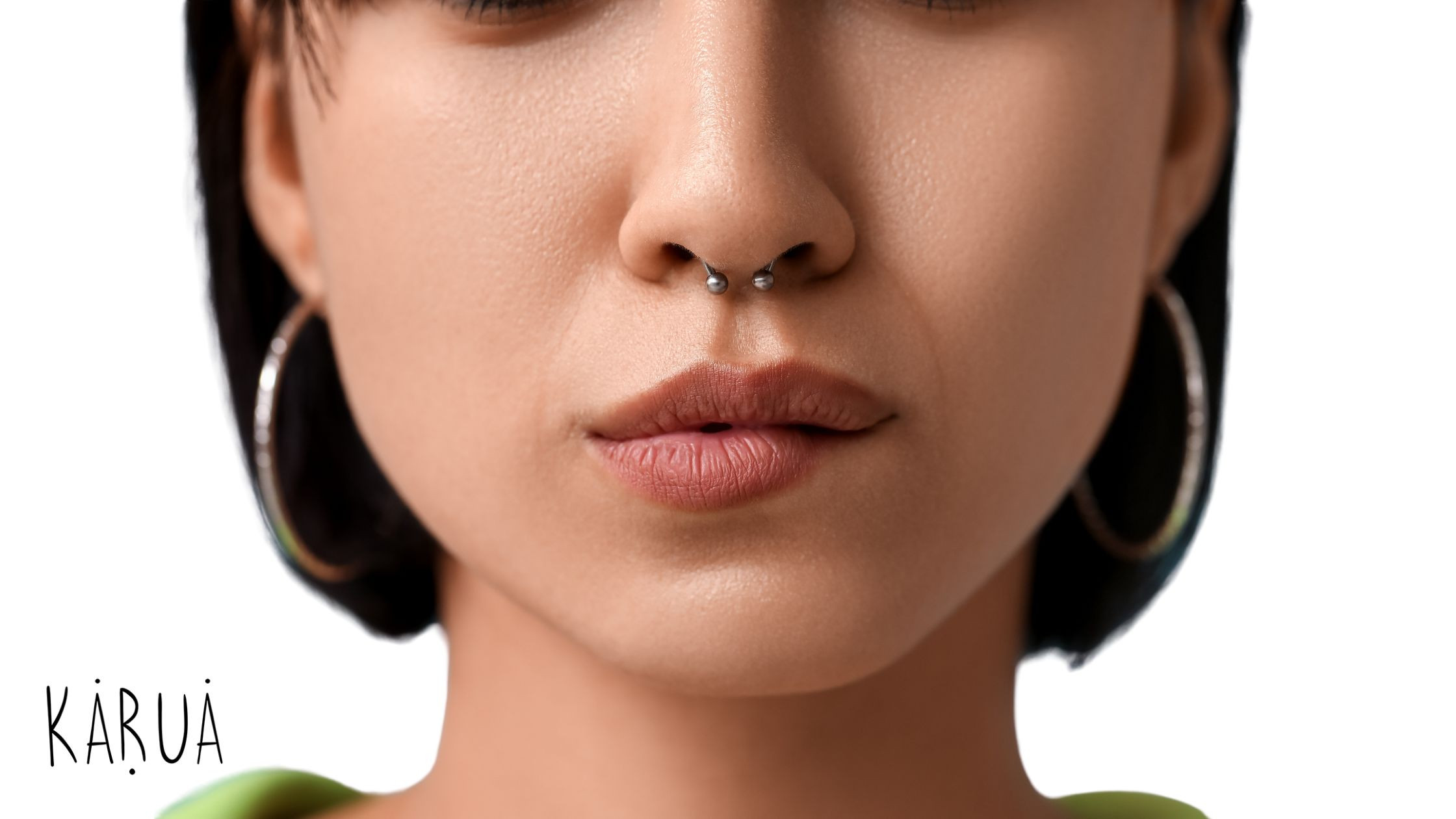 Septum piercing mujer: Todo lo que debes saber antes de hacerlo Septum piercing mujer: Todo lo que debes saber antes de hacerlo